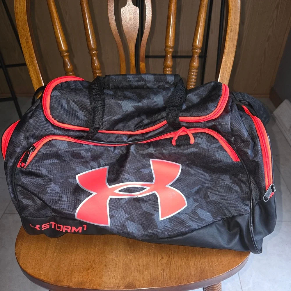 Under Armour Storm 1 Duffle Bag Black Camo Orange Athletic Gym Travel Bag Small